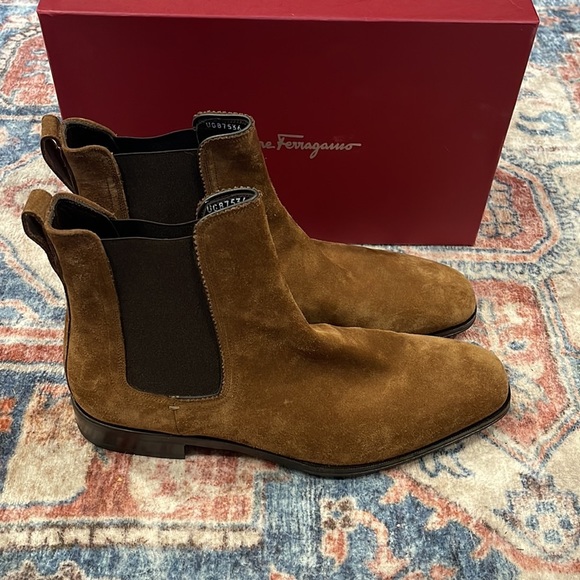 ❗️$860 FERRAGAMO MENS CHELSEA BOOT❗️worn once! - Picture 3 of 6